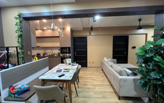 Hiya ge ekkolli apartment vakikuraathee athunulaan ninmaifi