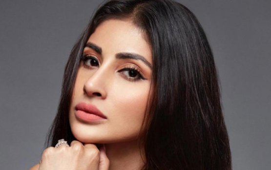 Mouni Roy restaurant eh hulhuvaifi