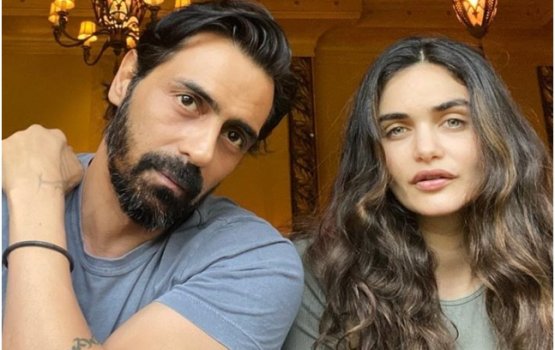 Arjun kaiveni nukoh dharin hoadhaathee faadukiyane