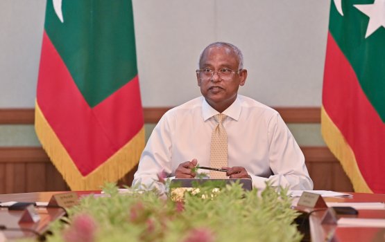 Raees ilthimaas kurevvee hasadhaverikamaai adhaavaaiytherikan nubeyvvumah