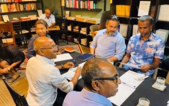 Chagos massalaiga sarukaarun fiyavalhu neylhumun Democrats ge kanboduvun