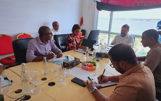 Dhoodheyn huri kankamugai dhe party ves dhoodheyne: Azim