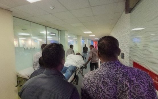 Adheeb ge haalu serious ve, emergency gai faruvaa dhenee