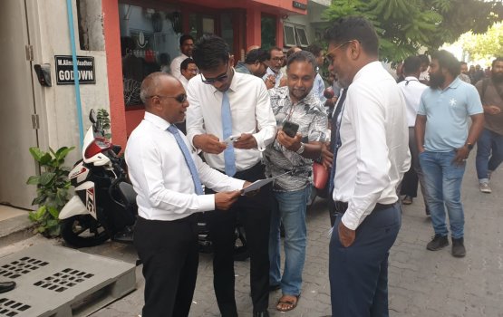 Democrats ge Raees ge magaamun Hassan Latheef isthiufa dhevva MDP aa gulhenee