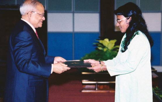 Adhabiyyaathah khidhumaithake kohdhevvi Aminath Abbas avahaara vejje