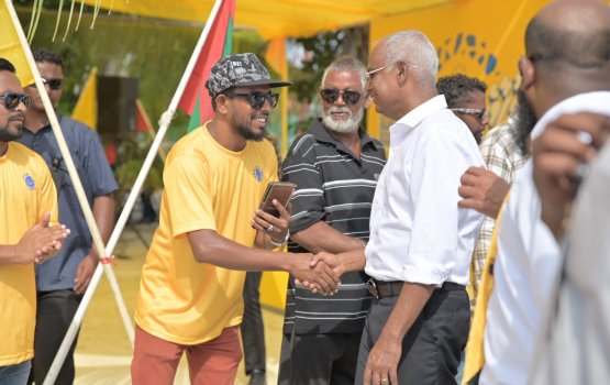 Sarukaaru alhaa submarine cable alhaa gulhaalumun Internet ge agu heyovaane: Raees Solih