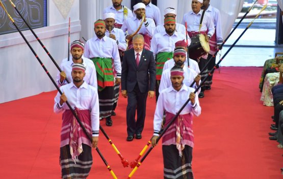 Musthafa Luthufee ah Nishan Dhiyamigili ge izzaiy aruvaifi