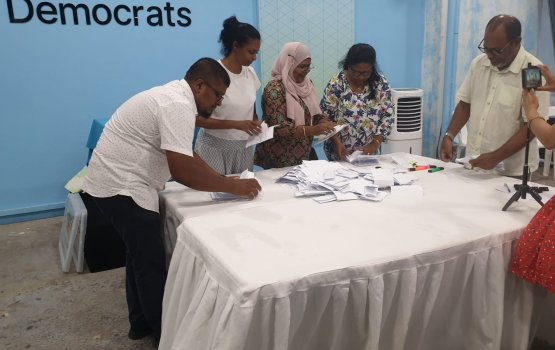 Democrats ge 700 ehhai memberun vagah PNC ah vehdhi mahsala eh fuluhah