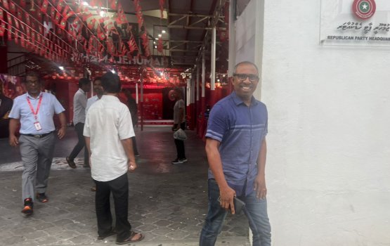JP aai Democrats in 1 candidate eh nerumuge mashvarathah anehkaves fashaifi