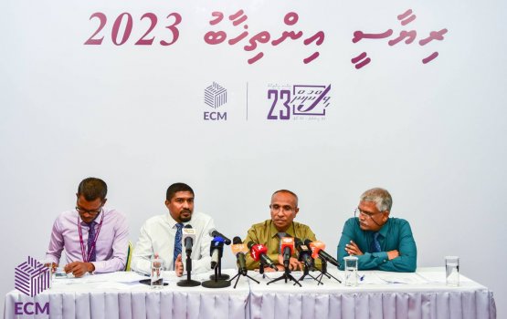 Maadhamaa in feshigen candidate in voters list gai soikuran fashanee