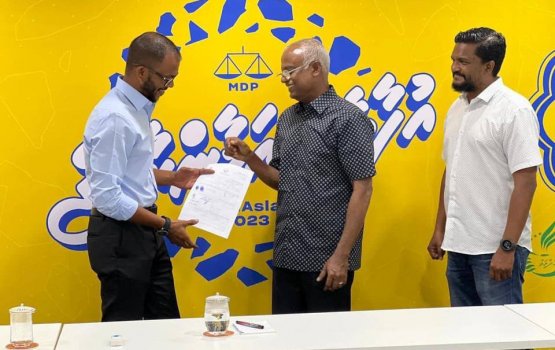 Member Yasir aa Mayor Athif democrats dhookoh alun MDP ah