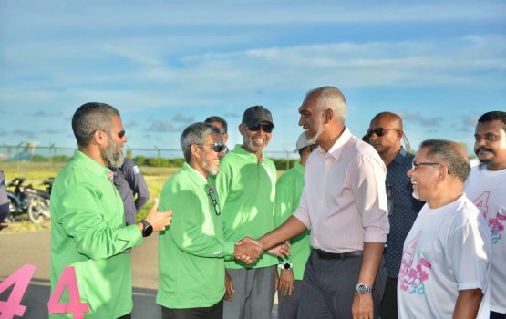 Muizzu ge campign gai adhaalath ge kula beynun kurun kuvveri koffi