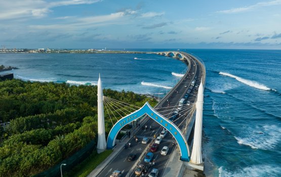 Bridge kaireega accidenteh ve 3 meehakah aniyaavejje