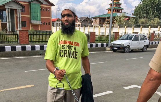 BBC aa dhekolhah gaanoonee fiyavalhu alhaane kamuge inzaaru India in dheefi