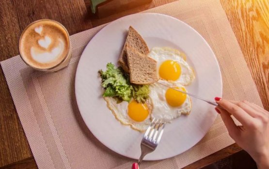 Hendhunu naasthaa gai mi baavaiy thah madhu kurey!