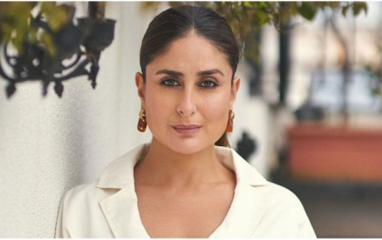 Kareena ah 43 aharu, supporterun bunanee adhives evareh nei kamah!