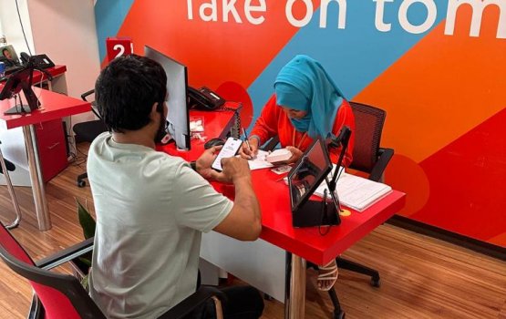 Pre-Order kuri Dhiraagu adi Ooredoo ge customerunnah phone havaalu kuran fashaifi