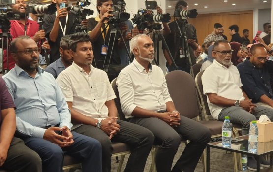 Muizzu govaalehvee Yameen geah badhalu kohdhinumah