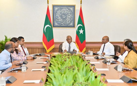 V. adhi B. atholhuge 12 sarahahdheh himaayaiy kuran ninmavaifi