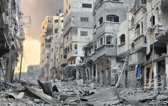 Gaza fund ah dhiraagun 100,000 rufiya hadhiya koffi