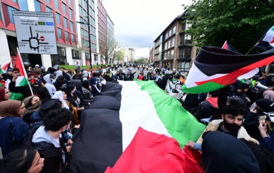 Palestine ah thaaeedhu koh Ingireysi vilaathugai muzaaharaa kuramun dhaa iru veringe basmagu