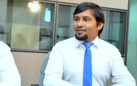 Malaysia in Madhanee Abdulla hifahattai deport kollanee