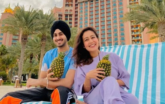 Neha Kakkar aai Rohanpreet Raajje gai