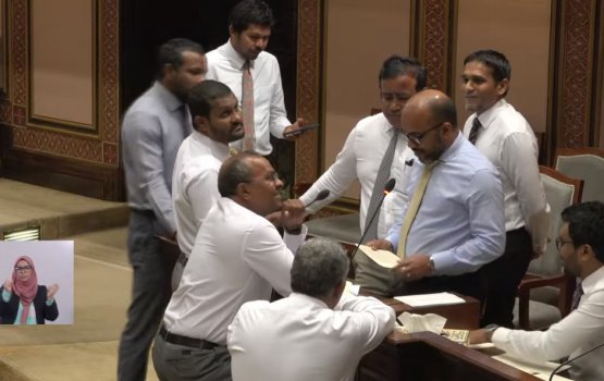 Democratun adu gadha kuranikoh 2 budget majileehah husha alhaifi