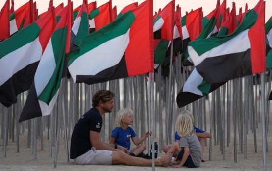 Dhuniyeyge enme gina meehun dhiri ulhun badhalu kuran beynunvaa thanakee mi'ee!