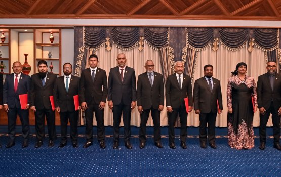 Immigration Controller kamah Shamaan, MNU Chancellor ah Dr.Shaugee