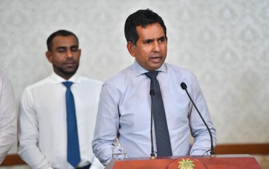Transhipment aai re-export ge viyafaari ah haasa kunfunyeh ufadhanee