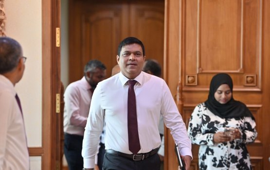 Vazeefa in vaki kuri Minister Ameen ah 2 million rufiyaa ge bodu badhaleh dheefi