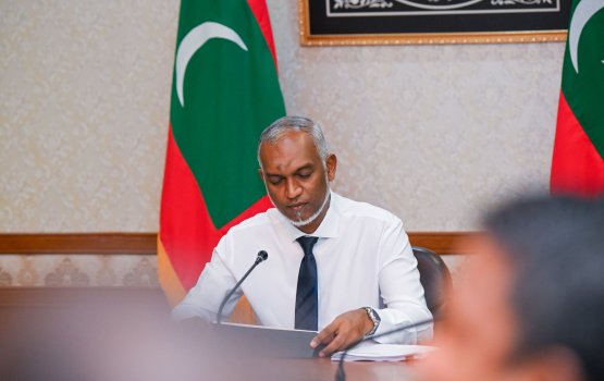 India sifain nufaibaifinama raajje ge democracy ah nurahkaa vaane: Raees