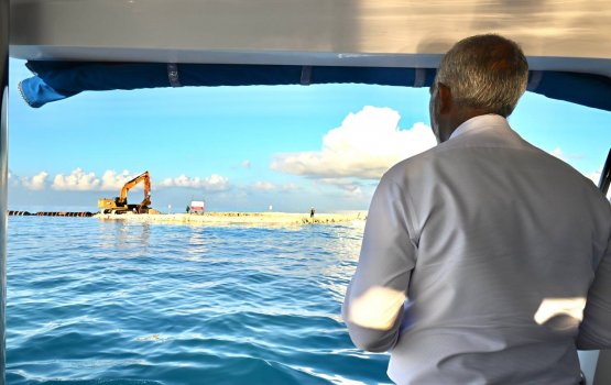 Raees Muizzu vidhaalhuvanee 