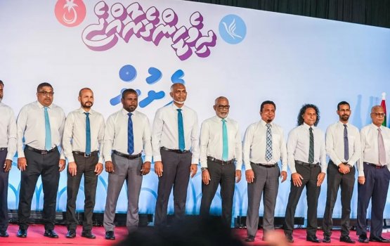 Iyye ge muhimmu habaruthah kurukoh: MDP ge 13 majilis member in PNC ah ganelaifi 