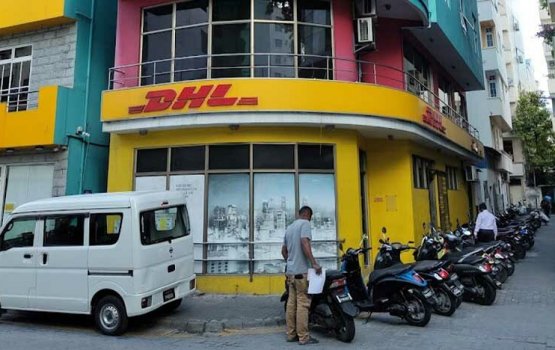 DHL ge mudhaa thakeh feyrunu masalaa gai 2 meehaku hayyaru koffi