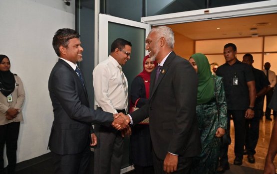 Raees Muizzu Raajjey ge rashakah vadainugen furathama ves beyru ge 3 gaumah