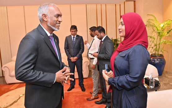 Raees Muizzu furuvan kureege Minister Nahula airport gai