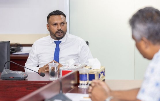Council ah ehves vazeeraku nufoozeh nuforuvaa: Narysh