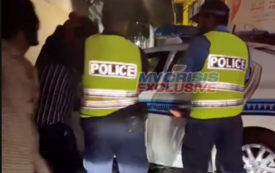 Male' gai bidheyseeakah thoonu echakun hamalaa dhee zahamu kollaifi