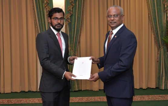 Majilis inthihaabugai vaadha kurumah Tac Commissioner Fathullah isthiufaa dhevvanee