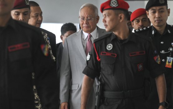 Malaysia ge kureege boduvazeeru Najib Razzak ah ma'aaf dheefi