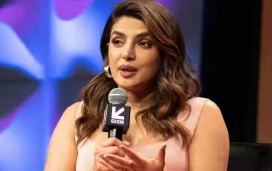 Priyanka bollywood dhookohlee mihenve!