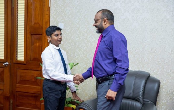 Roadha mahu noor miskithuga tharavees kuraanee 11 aharuge kujjeh