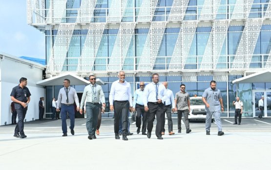 Hatharu dhuvahuge dhathurehgai Raees Muizzu dhekunu ge 4 atholhah 