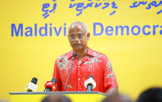 Idhikolhu siyaasee leaderun fulus office ah haaziru kuranee evves asaaseh nethi: Solih
