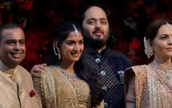 Laari huttas boduvaru: Ambani ge 