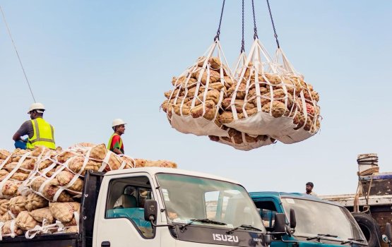 Anna aadheetha dhuvahun feshigen 