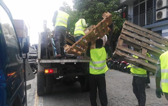 Male' ge magu thakuga huri pallet thah naganee