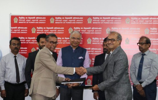 China out: Lanka ge hakathaige mashroou India in dhamaigenfi